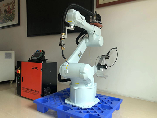 焊接機(jī)器人