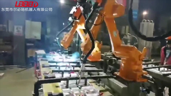 爾必地焊接機(jī)器人焊接應(yīng)用案例3